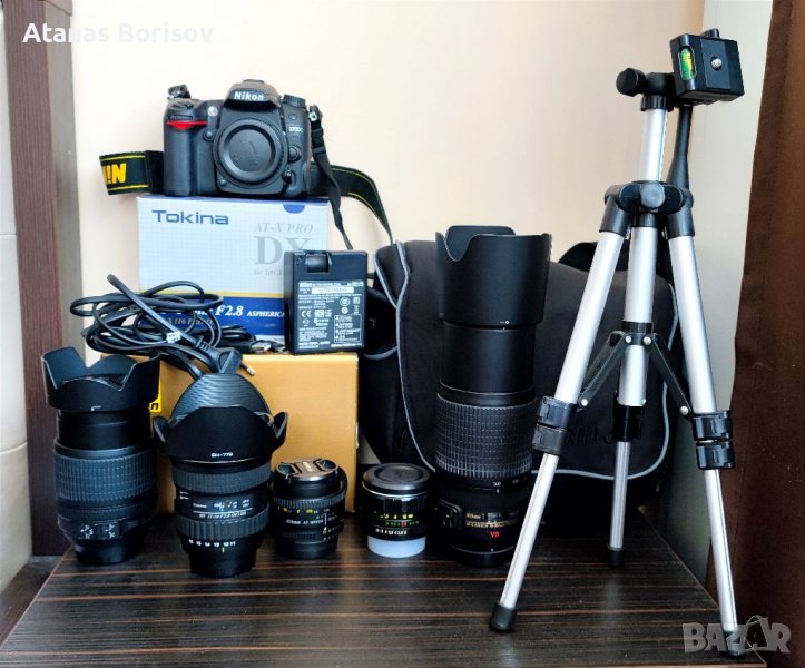 Nikon D7000, 5 обектива и аксесоари, снимка 1