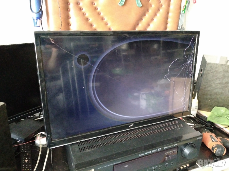 За части, телевизор JVC LT-24C680, снимка 1