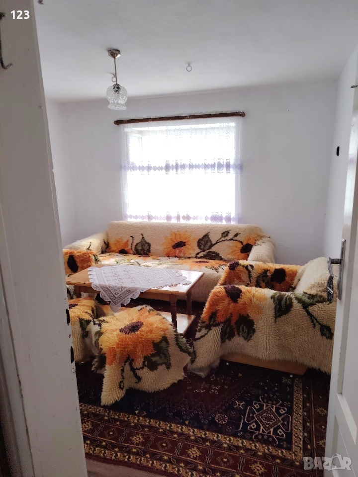 Продавам Къща на два етажа , снимка 1