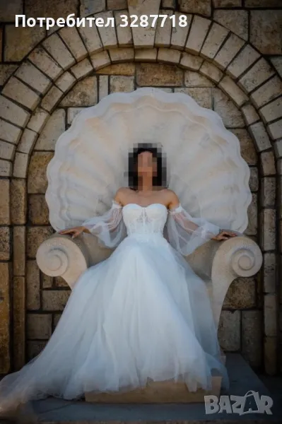 Уникална булчинска рокля и подаръци към нея (обувки, чанта и аксесоар за коса), снимка 1