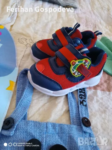 Гащеризончета 12м. и обувки 23 номер, снимка 4 - Комплекти за бебе - 50286091