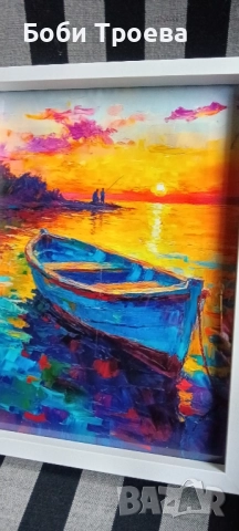 Средиземноморски крайбрежен пейзаж с лодка,синьо море,залез