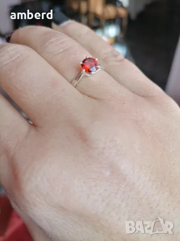 Нежен и елегантен сребърен пръстен - модел R062