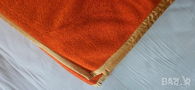 Две оранжеви одеала р.180/130, снимка 5 - Олекотени завивки и одеяла - 51785867