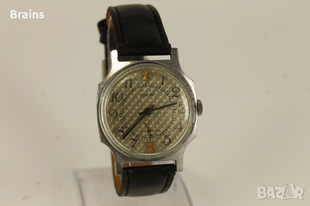 1970's Стар Руски Часовник ПОБЕДА 2602 , снимка 2 - Мъжки - 51626285