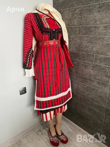 Родопски престилки от автентични платове, снимка 13 - Антикварни и старинни предмети - 53191204