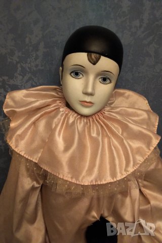 ПИАРО Колекционерска голяма кукла  с порцеланова глава , снимка 3 - Колекции - 33262549