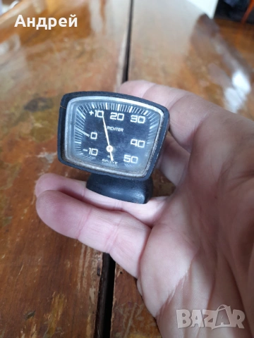 Автомобилен термометър Richter, снимка 2 - Антикварни и старинни предмети - 53596831