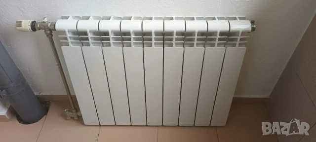 Радиатори за отопление, лира за баня, бойлер, помпа и колектори с връзките, цялостно оборудване., снимка 4 - Други стоки за дома - 53352809