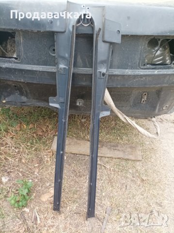 Вътрешни лайстни над мокета от Ауди 80 кабриолет. Цена по договаряне., снимка 2 - Части - 38298806