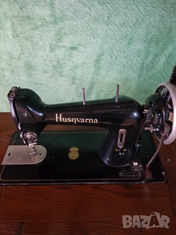 Шевна машина Husqvarna, снимка 2 - Антикварни и старинни предмети - 37803390