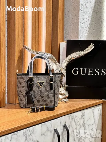 Guess дамски чанти Различни цветове 