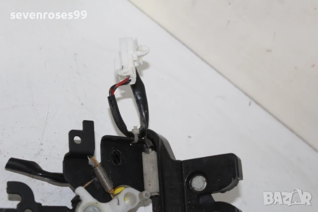 Брава заден капак Мазда 3 2008 2.3i 158hp Mazda 3 седан, снимка 3 - Части - 51229628