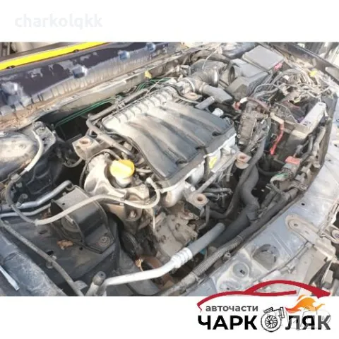 Двигател рено лагуна 2.0б ,нисан
