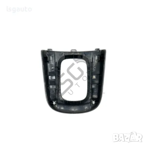 Лайсна около скоростен лост Toyota RAV4 II 2000-2006 ID: 136332, снимка 2 - Части - 47628518