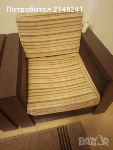 Продавам диван и  фотьойл , масивно дърво-250лв. и 100лв, снимка 2 - Дивани и мека мебел - 52878084