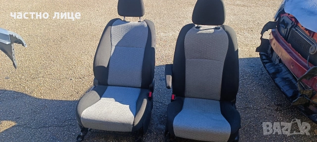 салон за тойота ярис 2014