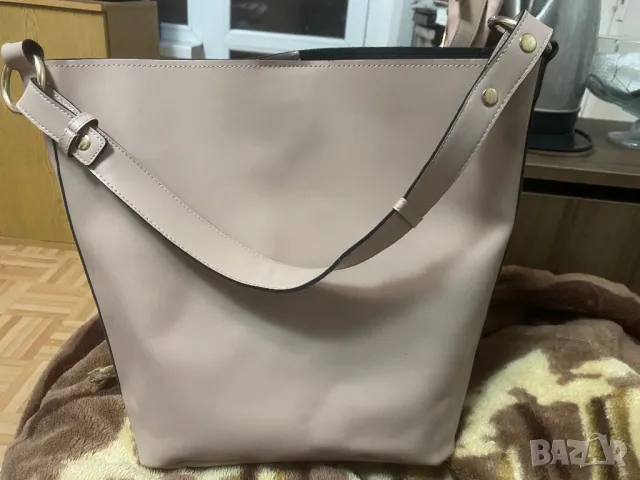 Дамска розова чанта 