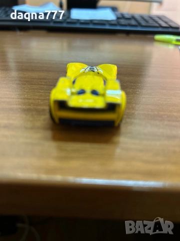 Hot Wheels 2009 Yellow Road Runner Scoopa Di Fuego Looney Tunes 1.64 Малайзия, снимка 14 - Колекции - 52056972