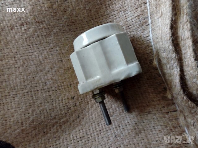 Керамична основа за бушон 63 А, снимка 3 - Други - 28530202