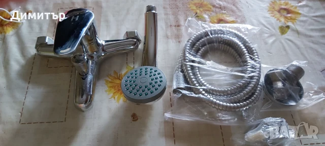 Продавам смесител за баня и аксесоари към него