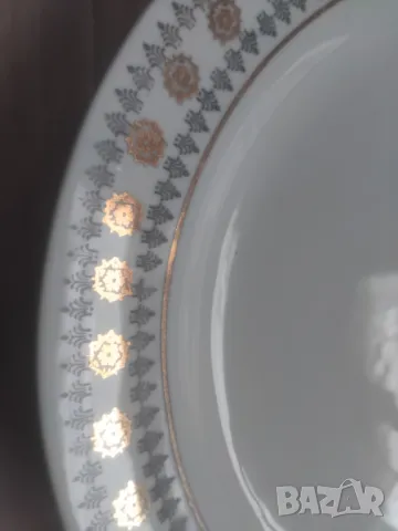 КРЪГЛА ПОРЦЕЛАНОВА ЧИНИЯ-ПЛАТО, снимка 4 - Чинии - 49131764