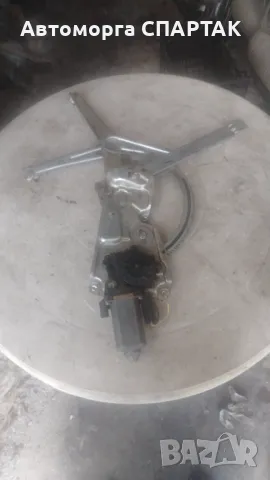 BMW E36 3 серия ПРЕДЕН ДЯСЕН СТЪКЛОПОВДИГАЧ МЕХАНИЗЪМ СЪС ЗАДВИГАЩ МОТОР 1977610