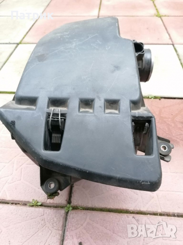 Кутия въздушен филтър БМВ Е60 Е61Е63 Е64 BMW E60 E61 E63 E64 520i 523i 525i 530i 630i, снимка 2 - Части - 36541798