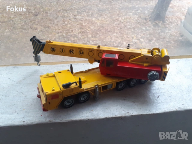 Метална количка играчка кран Siku 4010 Германия, снимка 3 - Антикварни и старинни предмети - 53363687