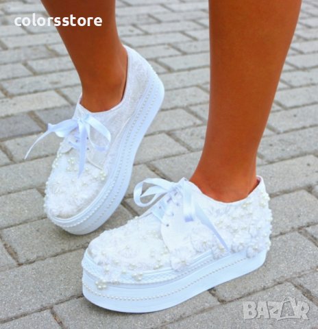 Обувки на платформа - бели - 412-12
