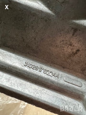 Капак за скоростен лост Волга Газ нов СССР 310291702244, снимка 2 - Части - 39252417