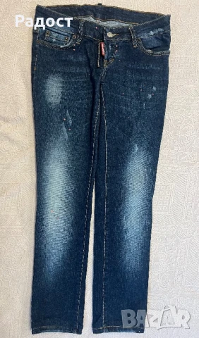 Дънки на известна марка.