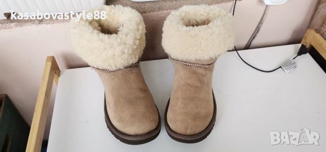 Апрески Ugg Оригинални!! , снимка 13 - Дамски апрески - 52876437