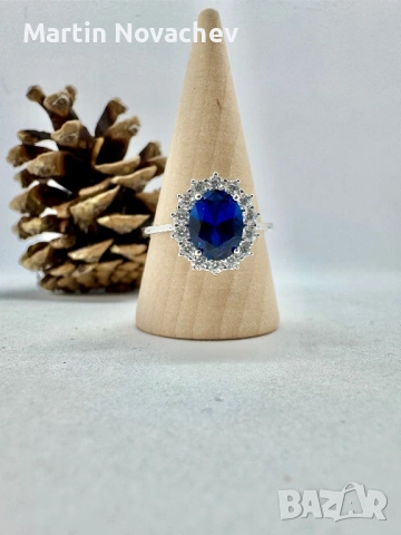 Сребърен пръстен със синтетичен сапфир , снимка 2 - Пръстени - 53331648