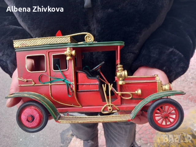 метален ретро модел