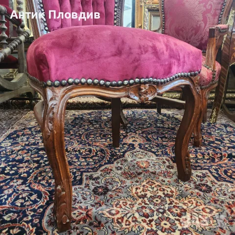 Декоративен стол в Луи XV стил с тапицерия от кадифе – нова изработка, снимка 5 - Столове - 49930438