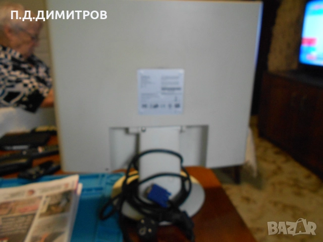 монитор лсд 19”  FUJITSU SIEMENS   model  900 P, снимка 2 - Монитори - 52153292