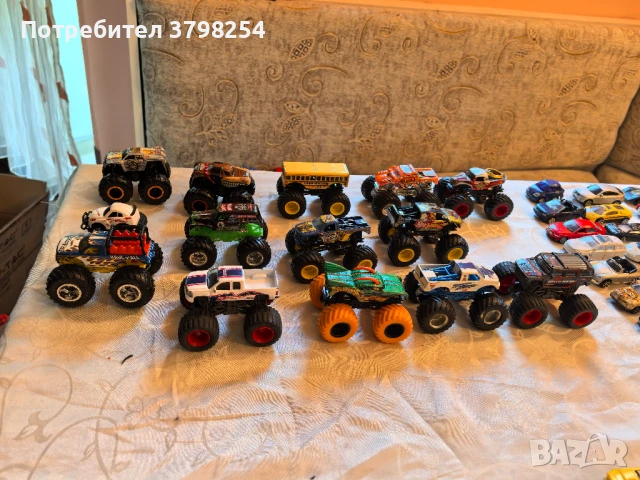 Метални колички , снимка 8 - Коли, камиони, мотори, писти - 51405349