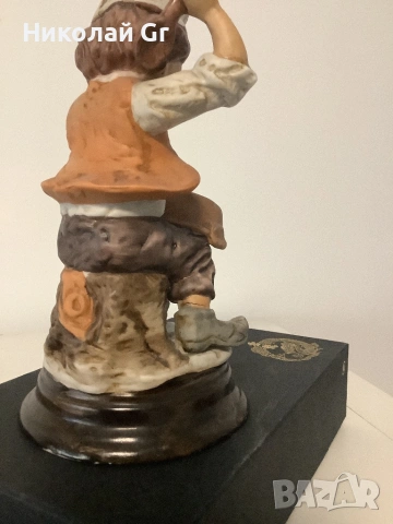 Фигурка  порцелан отличен състояние стил Каподемонте височина 19 см, снимка 3 - Колекции - 53084815