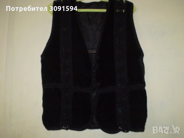   Дамско елече черно копринено кадифе  с мотиви плетени на една кука, снимка 2 - Жилетки - 34919404