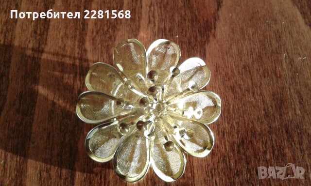 Дамска брошка