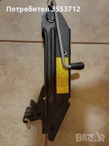 Оригинален крик VW Phaeton , снимка 2 - Аксесоари и консумативи - 43256074