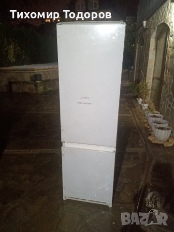 Хладилник с фризер за вграждане , снимка 2 - Хладилници - 43343426