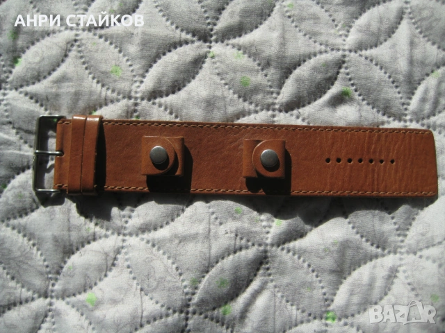 Продавам нова кожена каишка за часовник FOSSIL