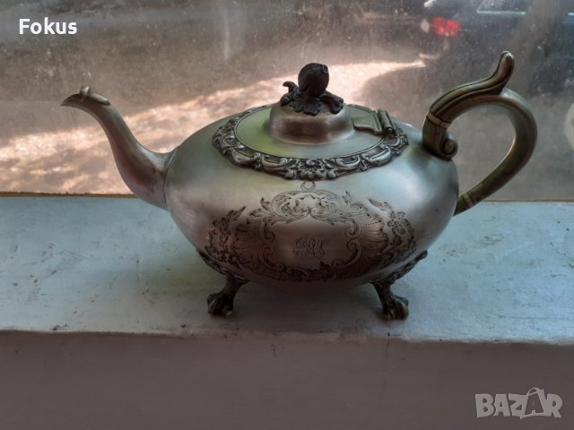 Стар бароков чайник с маркировки