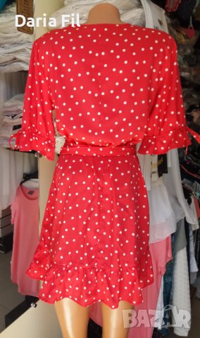 ИЗКЛЮЧИТЕЛНО КРАСИВА червена рокля на бели точки тип "прегърни ме", снимка 7 - Рокли - 37645062