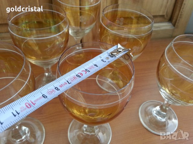 Стъклени чаши гравирани, снимка 2 - Антикварни и старинни предмети - 36992197