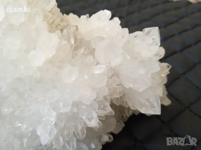 №215, Кварц,Кварцов Кристал,Планински кристал,Кристали и минерали,, снимка 5 - Декорация за дома - 48874084