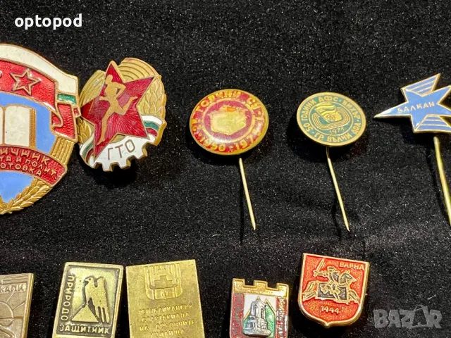 Лот 40 бр. стари значки, снимка 2 - Антикварни и старинни предмети - 47633349