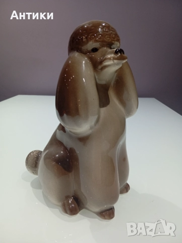 Порцеланов Пудел маркиран огромен 